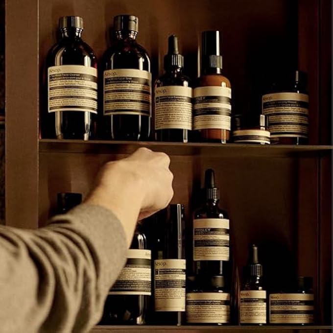 Aesop غسول يدين عطرية للبعث | منظف لطيف بزيوت البرتقال وإكليل الجبل والخزامى | 16.9 أونصة، عبوة من 2 - Image 5